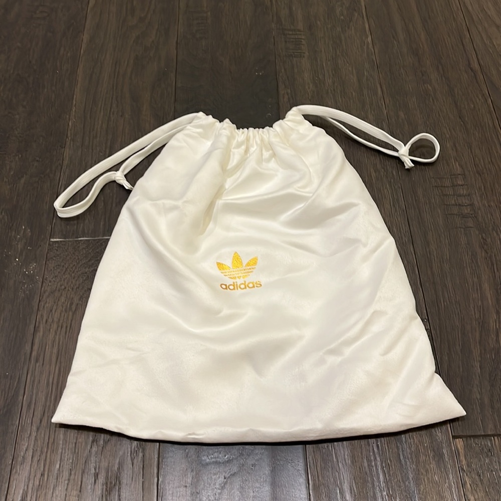 Adidas Drawstring Dust shoe gym bag sack new white gold